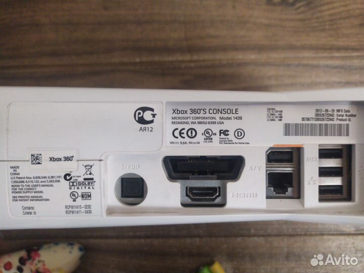 Xbox 360S(320gb,белая+fifa18)