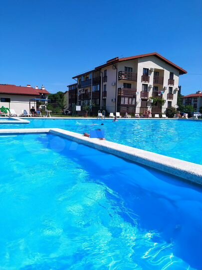 2-к. квартира, 56 м², 2/3 эт.