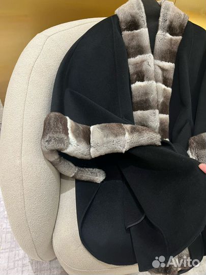 Loro piana пальто с мехом