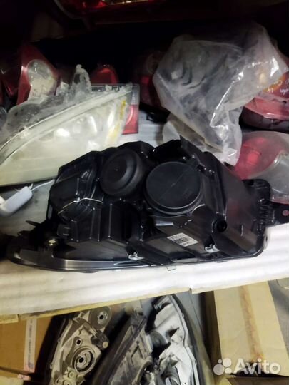 Фара правая Volkswagen Transporter T6 7L1941006B