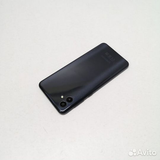 Samsung Galaxy A04 Core 3/32 Гб Смартфон