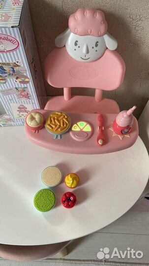 Столик для куклы Аннабель