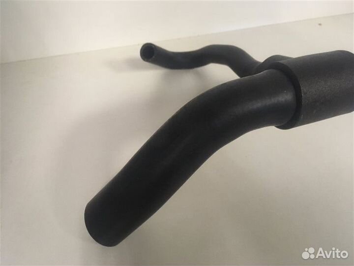 Патрубок охлаждения радиатора Audi 80/90 B4