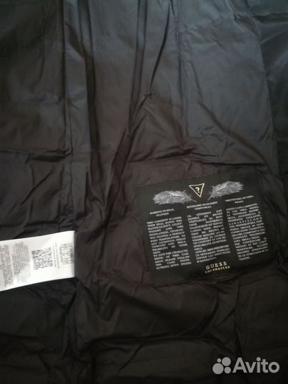 Женский пуховик Guess