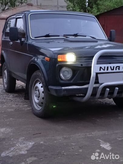 LADA 4x4 (Нива) 1.7 МТ, 2000, 270 000 км