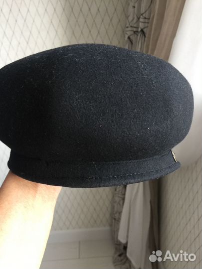 Кепка / шляпа с козырьком