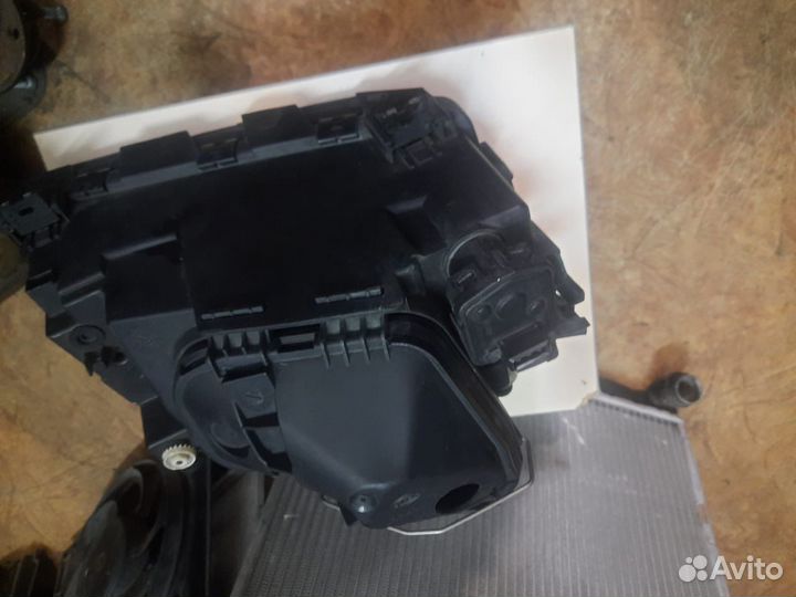 Фара передняя левая Audi A6 C4 оригинал