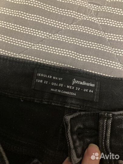 Джинсы скинни Stradivarius EUR 32/MEX 22