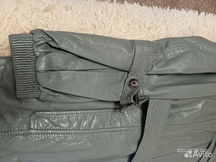 Кожаный плащ женский