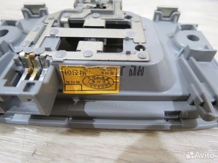 Плафон салона Hyundai Solaris