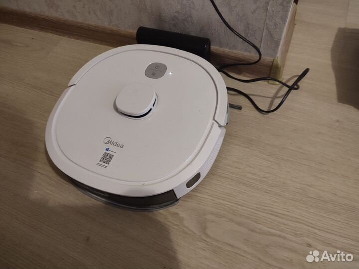 Робот пылесос media
