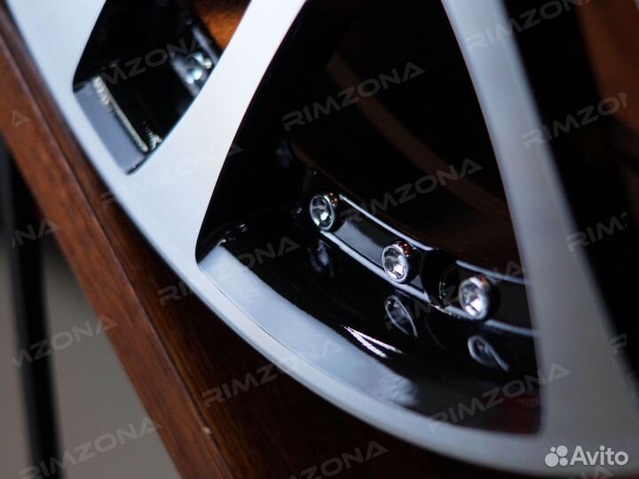 Литые диски Рельсы R17 на Solaris. Арт766