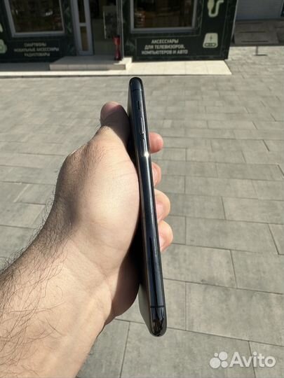 iPhone 11 Pro, 64 ГБ