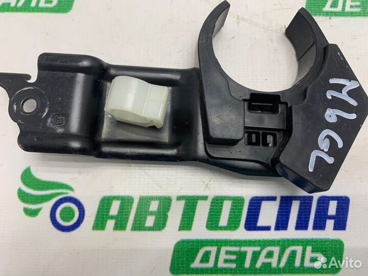 Крепление бачка омывателя Mazda 6Gj/Gl седан