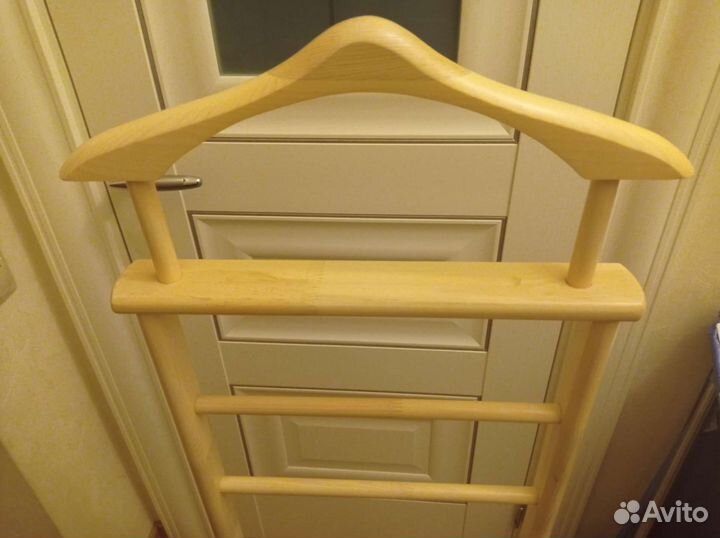 Вешалка костюмная