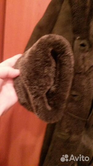 Дубленка оливкового цвета