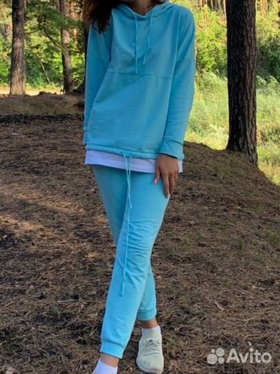 Костюм женский 42 44