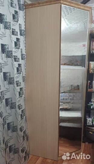 Угловой шкаф