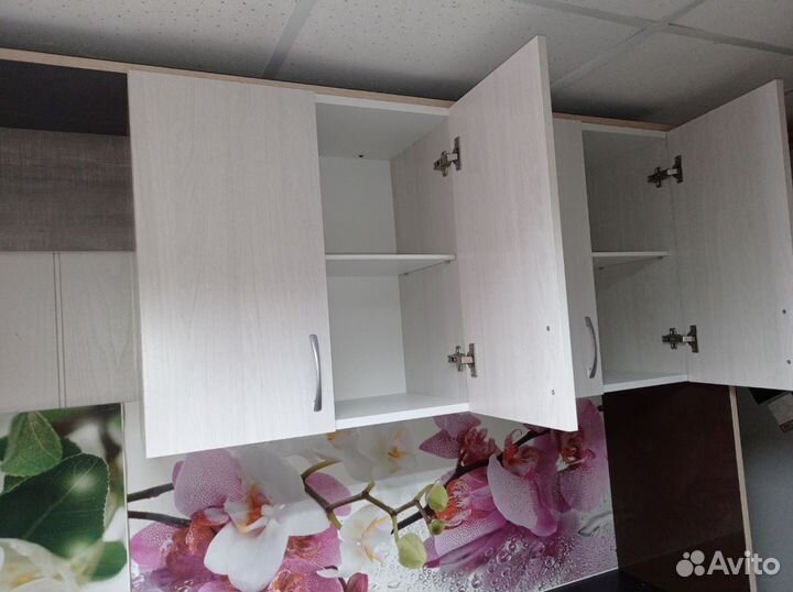 Кухонные настенные шкафы