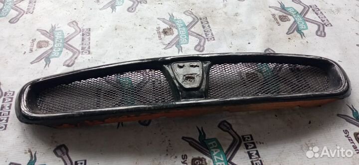 Решетка радиатора Rover 200