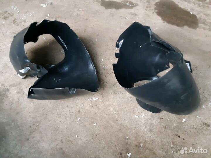 Подкрылок передний оригинал Ford Focus 2