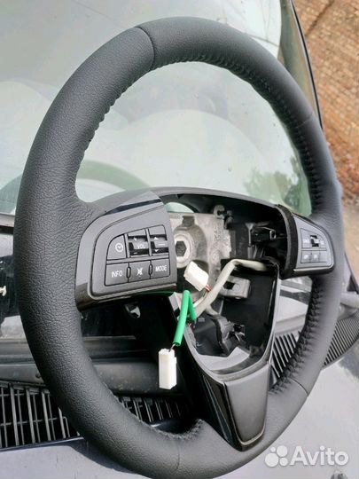 Перетяжка руля, ремонт сидений Чехлы установка