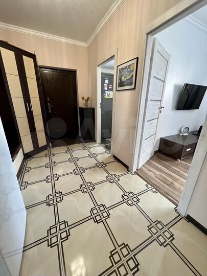 2-к. квартира, 61 м², 1/4 эт.