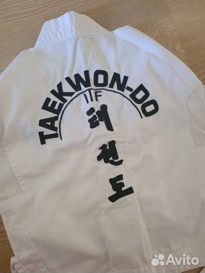 Костюм для тхэквондо