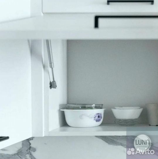 Стильный кухонный гарнитур