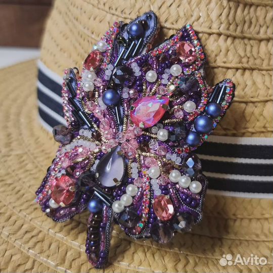 Брошь из бисера