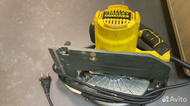 Циркулярная пила Stanley Fatmax FME301, 1650 Вт, 1