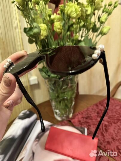 Солнцезащитные очки Fendi