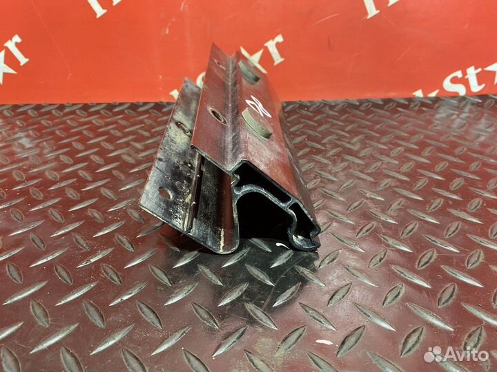 Кронштейн монтажки Daf XF105