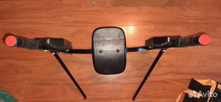 Турник настенный