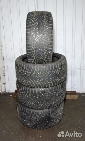 Nokian Tyres Hakkapeliitta 9 SUV 295/35 R21 107T
