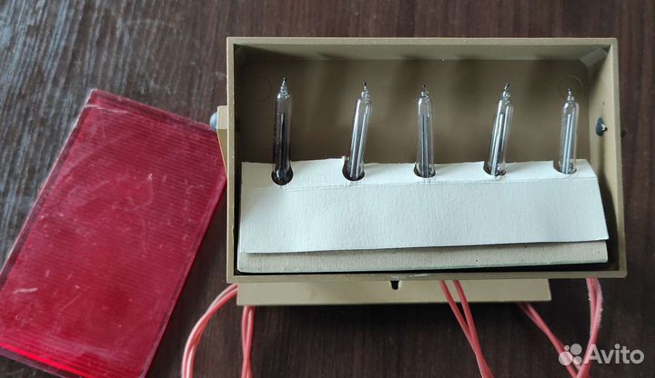 Красная лампа для проявки фото