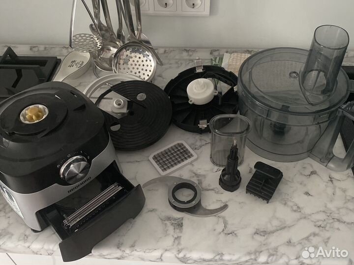 Кухонный комбайн Redmond RFP-3904