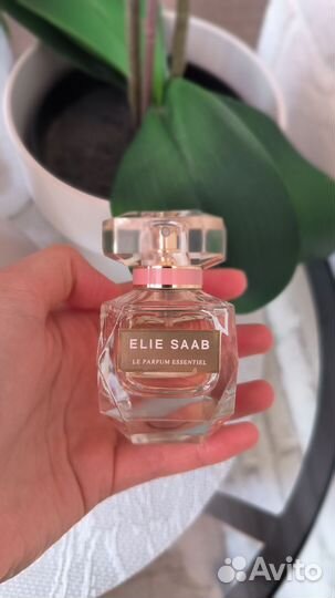 Elie saab le parfum essential