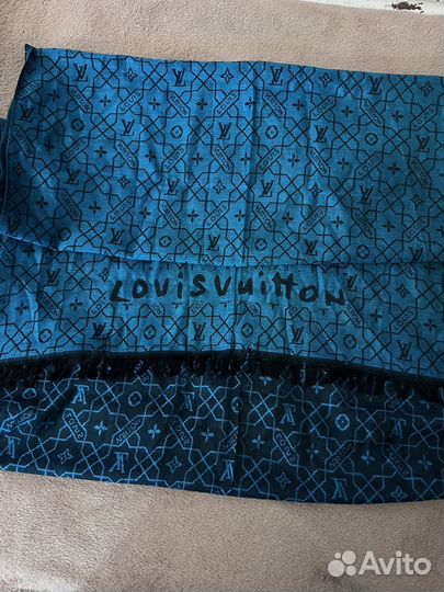 Палантин Louis vuitton зеленый