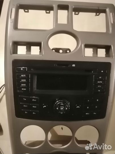 Штатная магнитола LADA priora 1