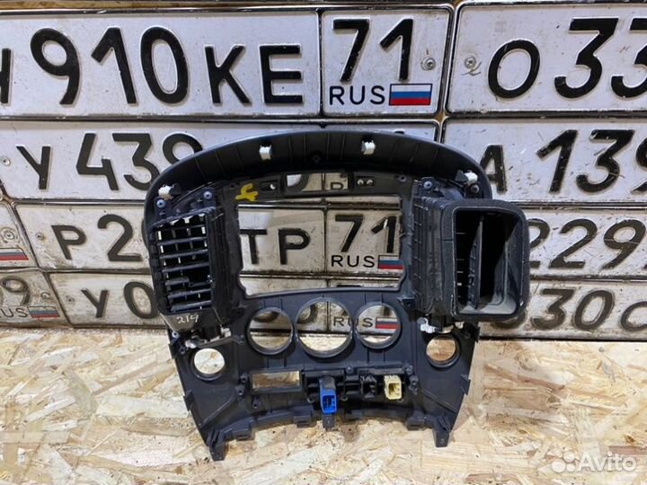 Накладка на торпедо Hyundai H-1 D4BH 2009