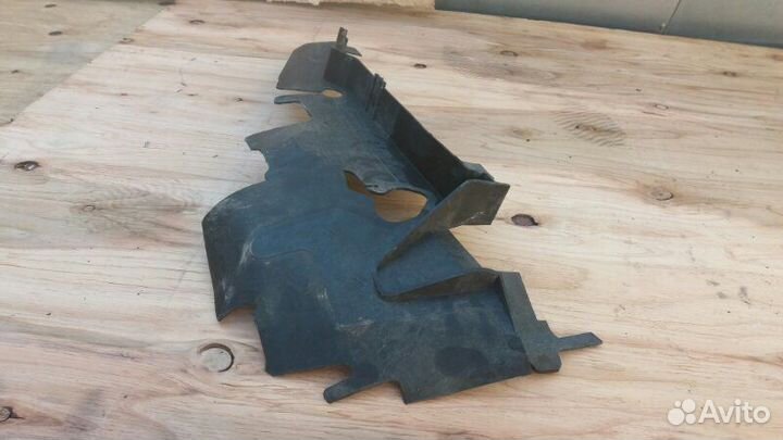 Воздуховод радиатора L Audi Allroad A6 C6 06-2012г