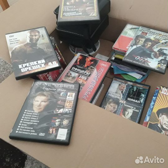 Диски с фильмами в формате DVD