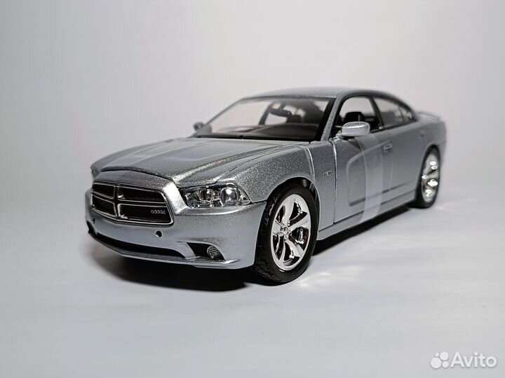 Модель Dodge Charger R/T Silver 2011 Motormax 1:24