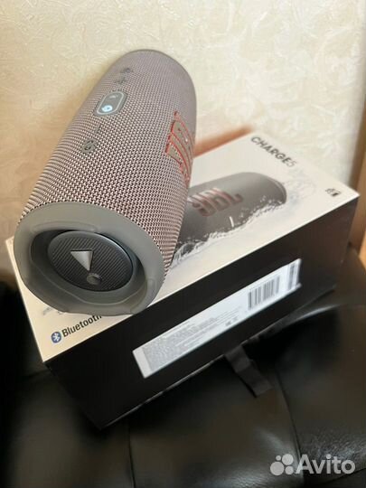 Bluetooth колонка jbl charge 5 полный комплект 40в