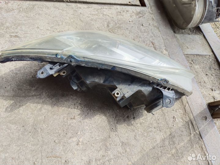 Фары toyota corolla e120