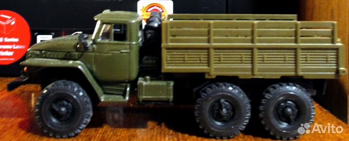 Модель 1:43 урал 55571