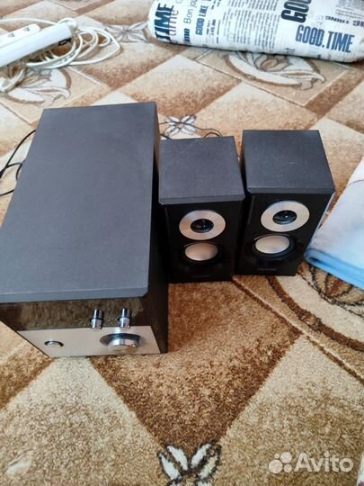 Сабвуфер и колонки microlab M-880