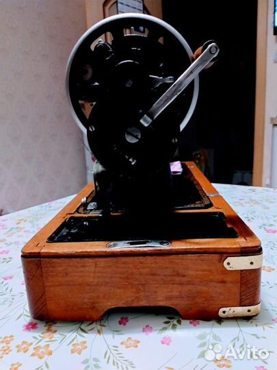 Швейная машинка подольская ручная