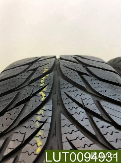 Uniroyal AllSeasonExpert 215/60 R17 96H